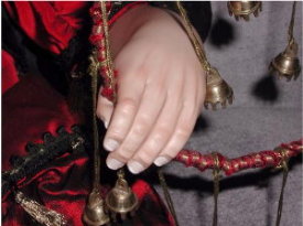 hier die Hand unserer Serafina
